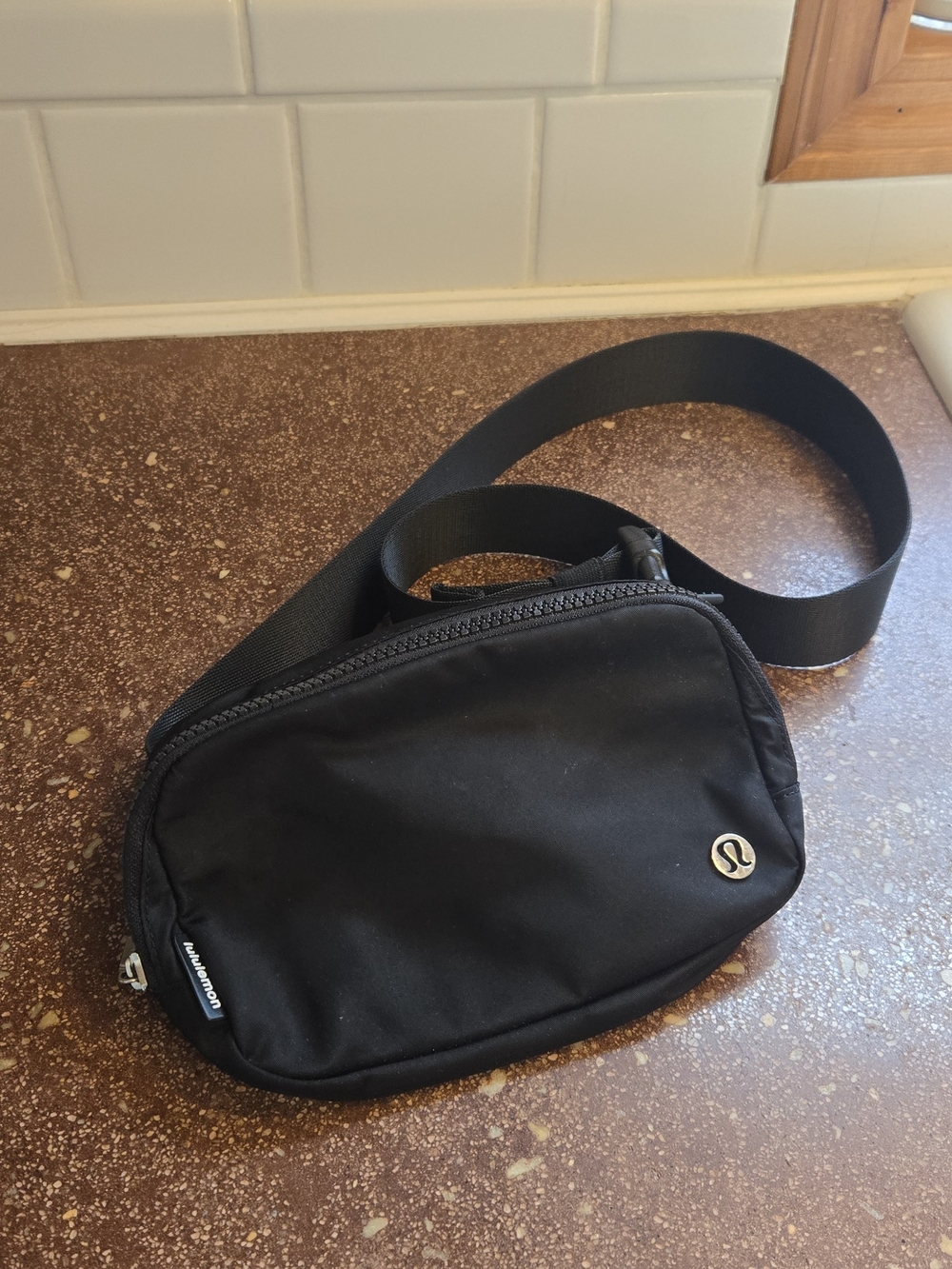 Lululemon Everywhere Belt Bag Black